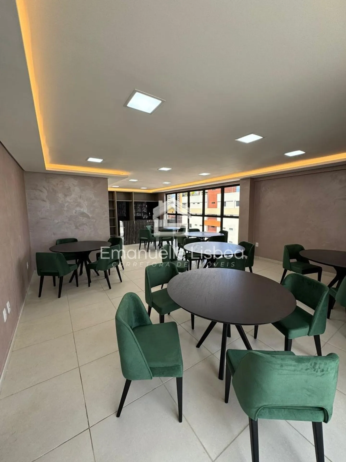 Apartamento, 72 m², com janelas do piso ao teto — photo 13