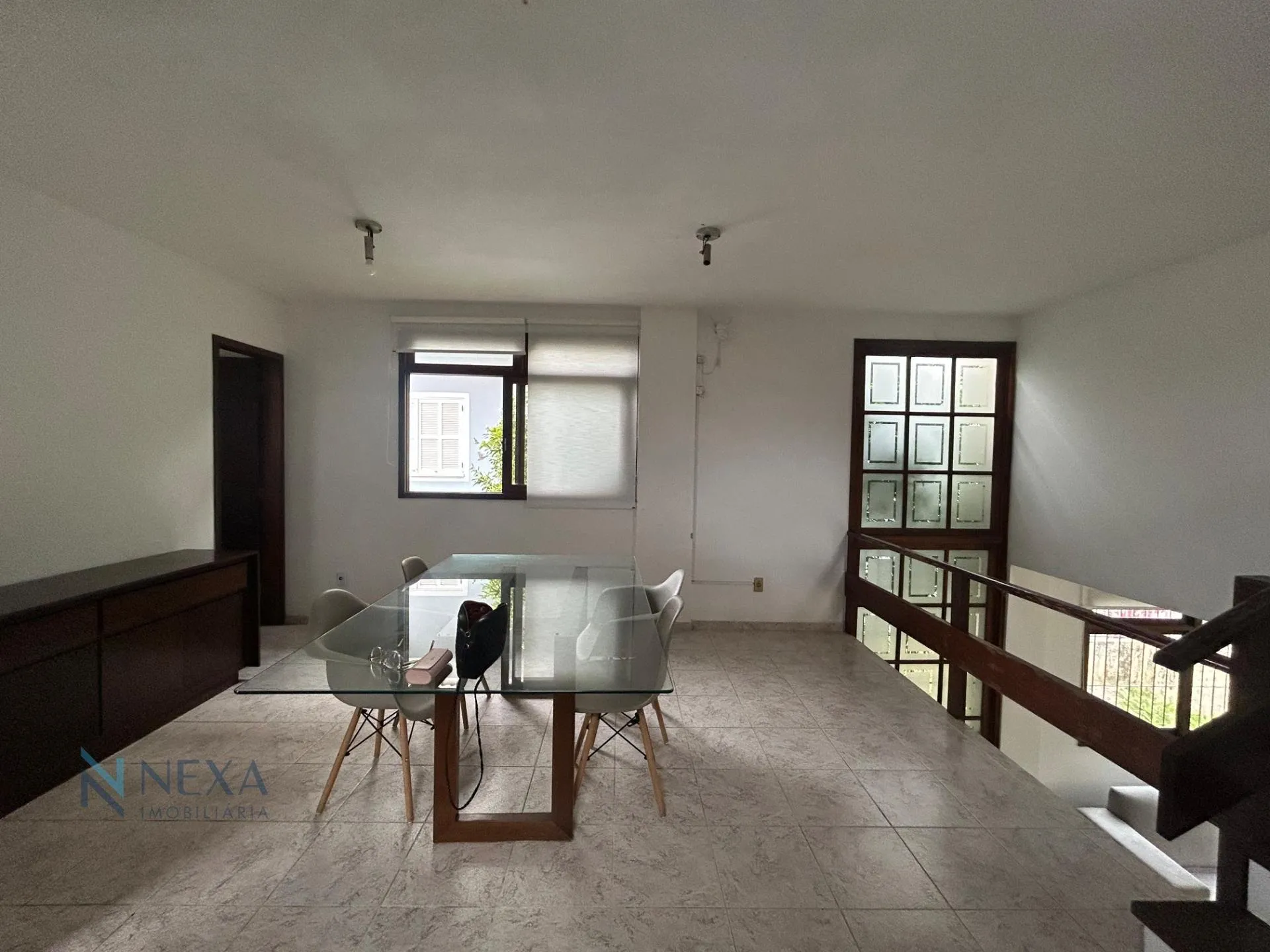 Затишний будинок 200 м² з 4 спальнями та балконом — photo 7