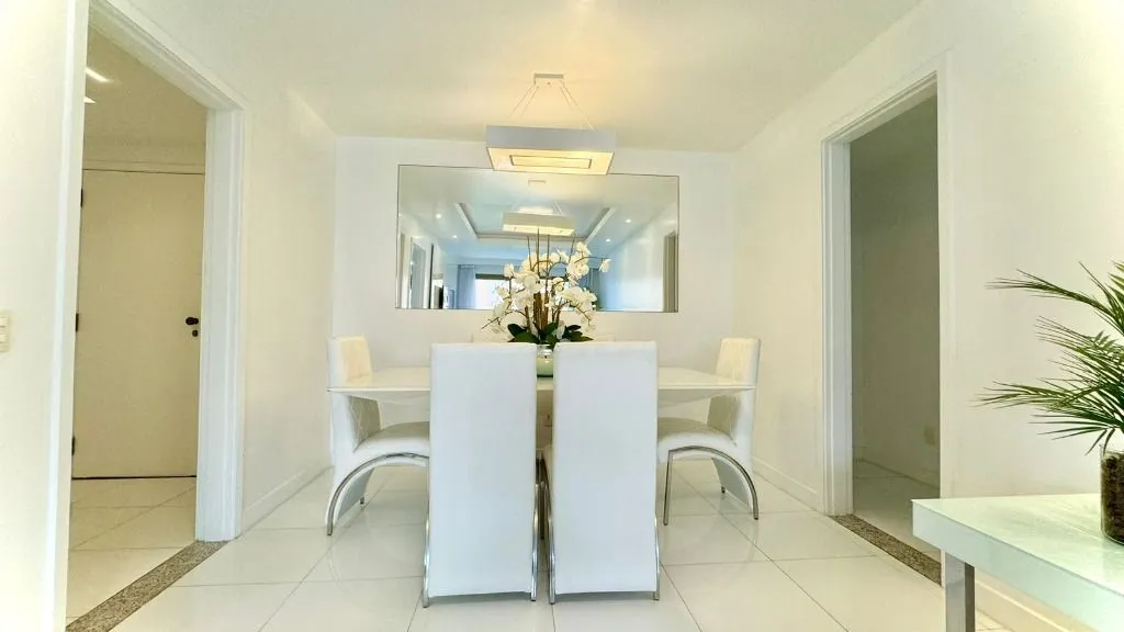 Rental apartment with 2 bedrooms, balcony and 1 parking spot — photo 3