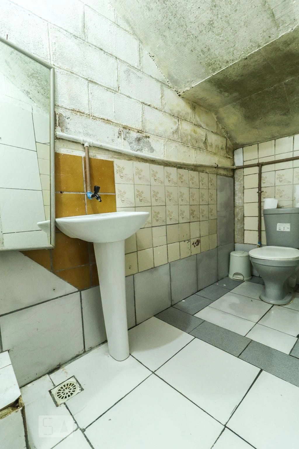 Monoambiente con espacio de home office en Rio de Janeiro — photo 16