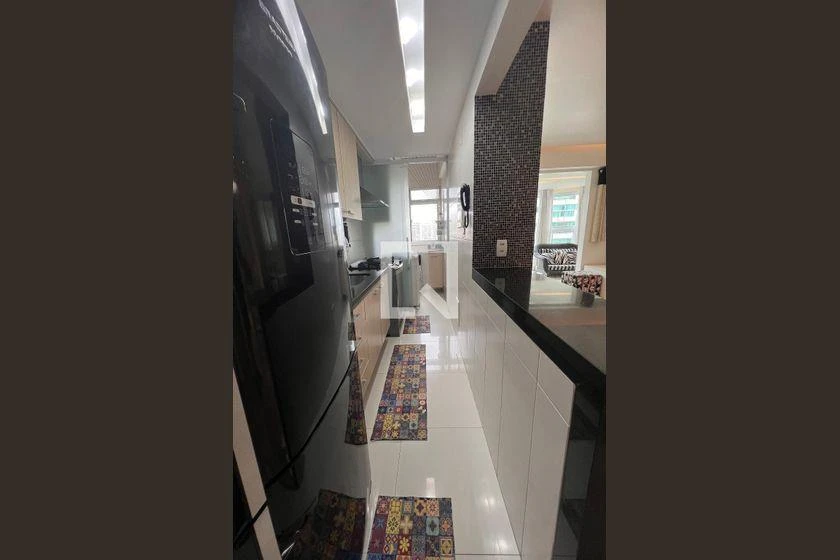 2-bedroom apartment in a building with a gym — photo 16