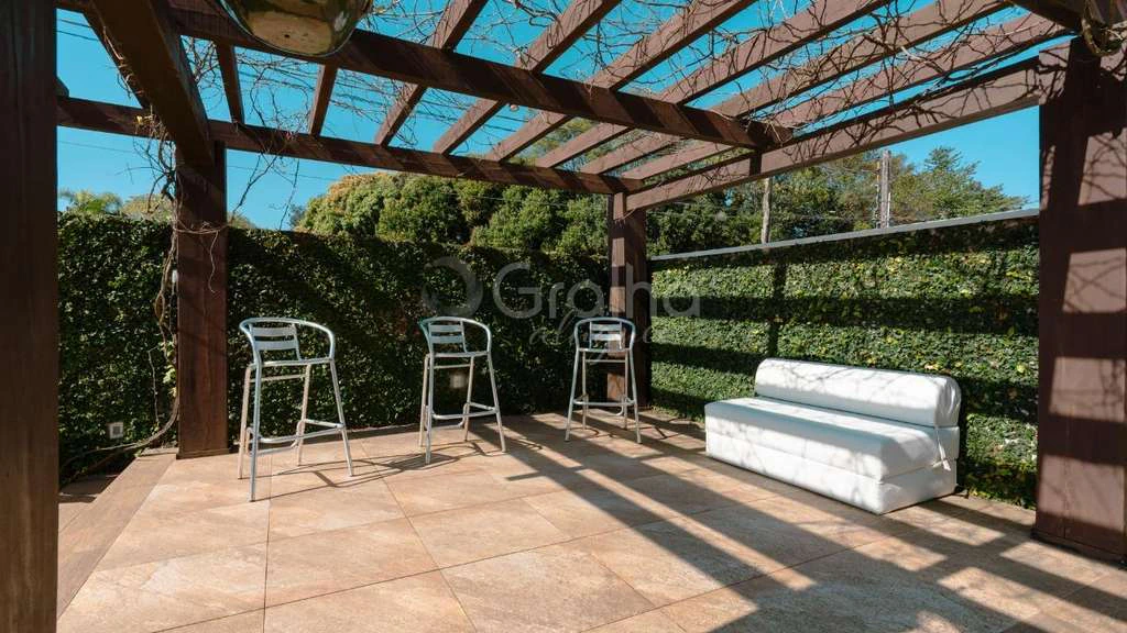 Casa de 6 dormitorios con balcón y parrilla empotrada — photo 5