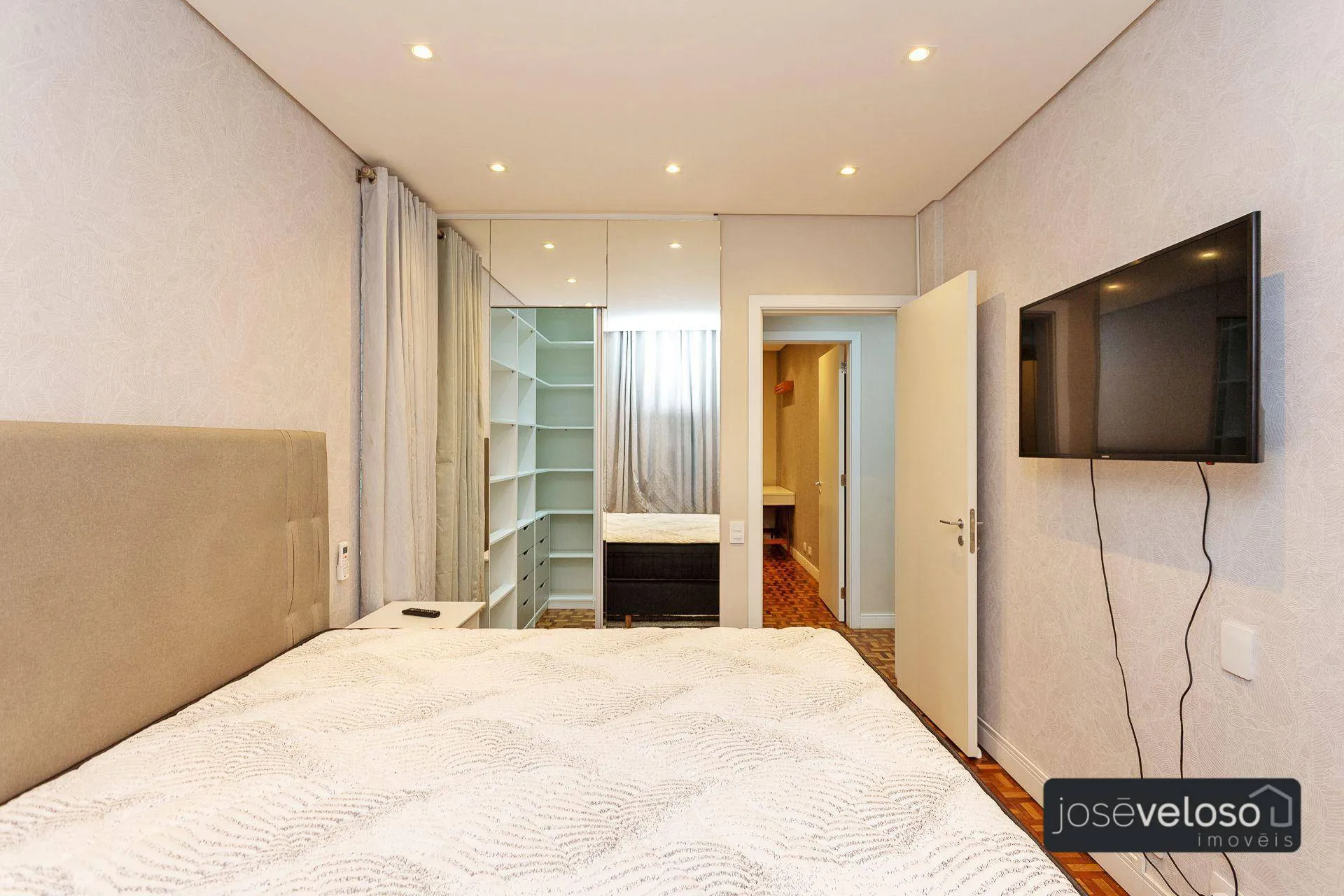 137 m² apartment with 3 bedrooms and air conditioning — photo 30