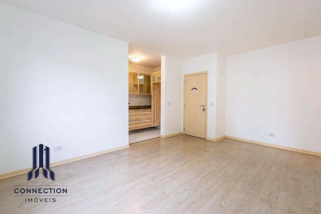 Furnished 2-bedroom apartment with open-plan gas kitchen — photo 4