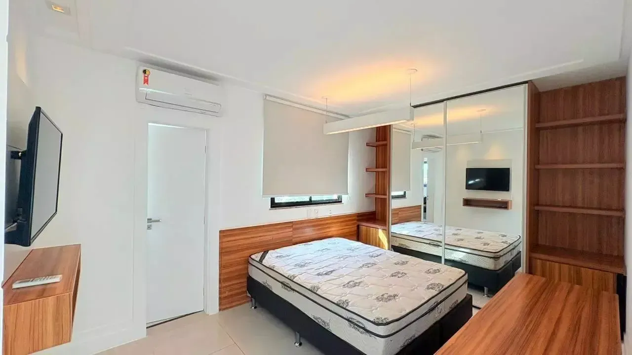Apartment, 390 m², with floor-to-ceiling windows — photo 9