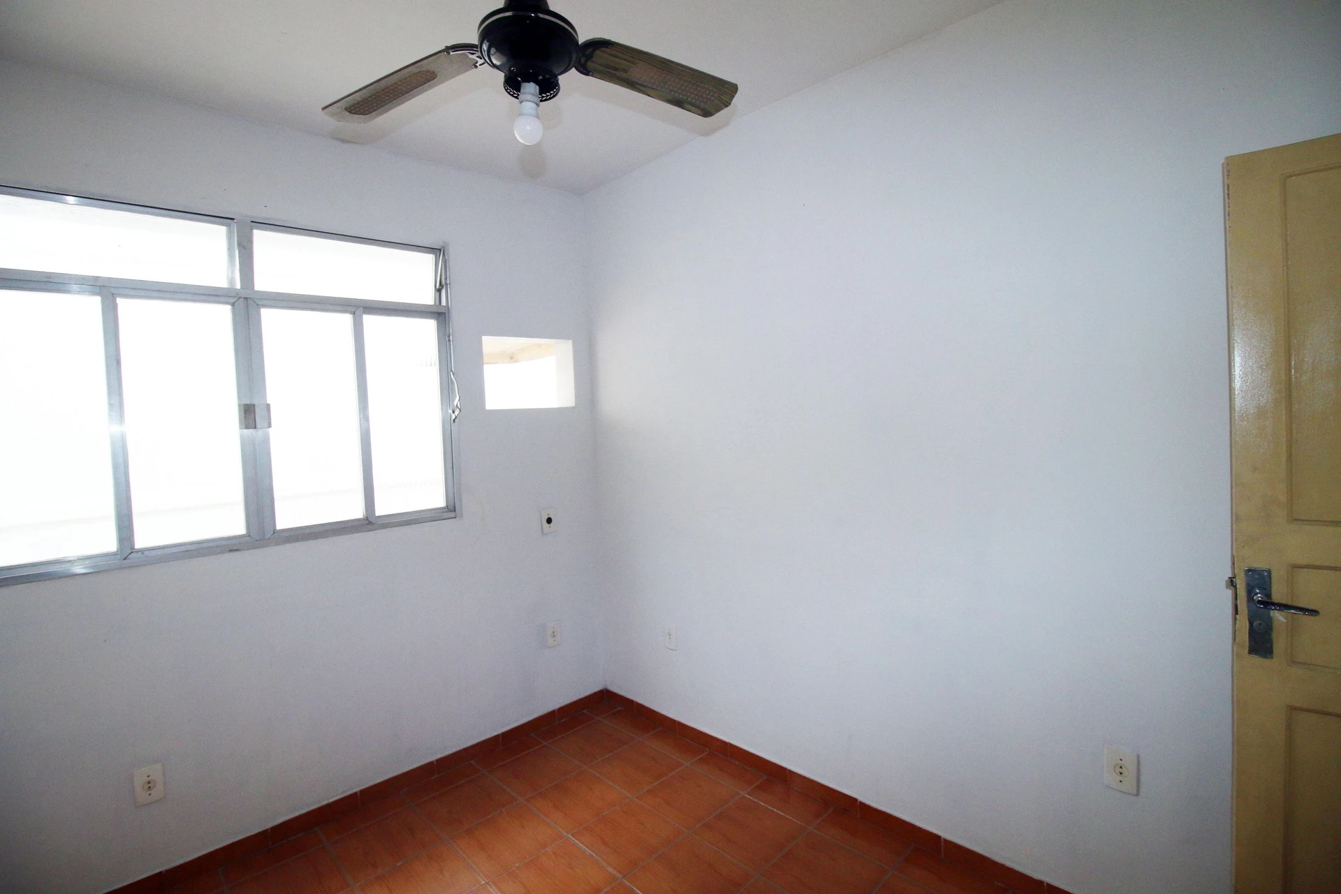 Rental house with 3 en-suite bedrooms and 4 bathrooms — photo 33