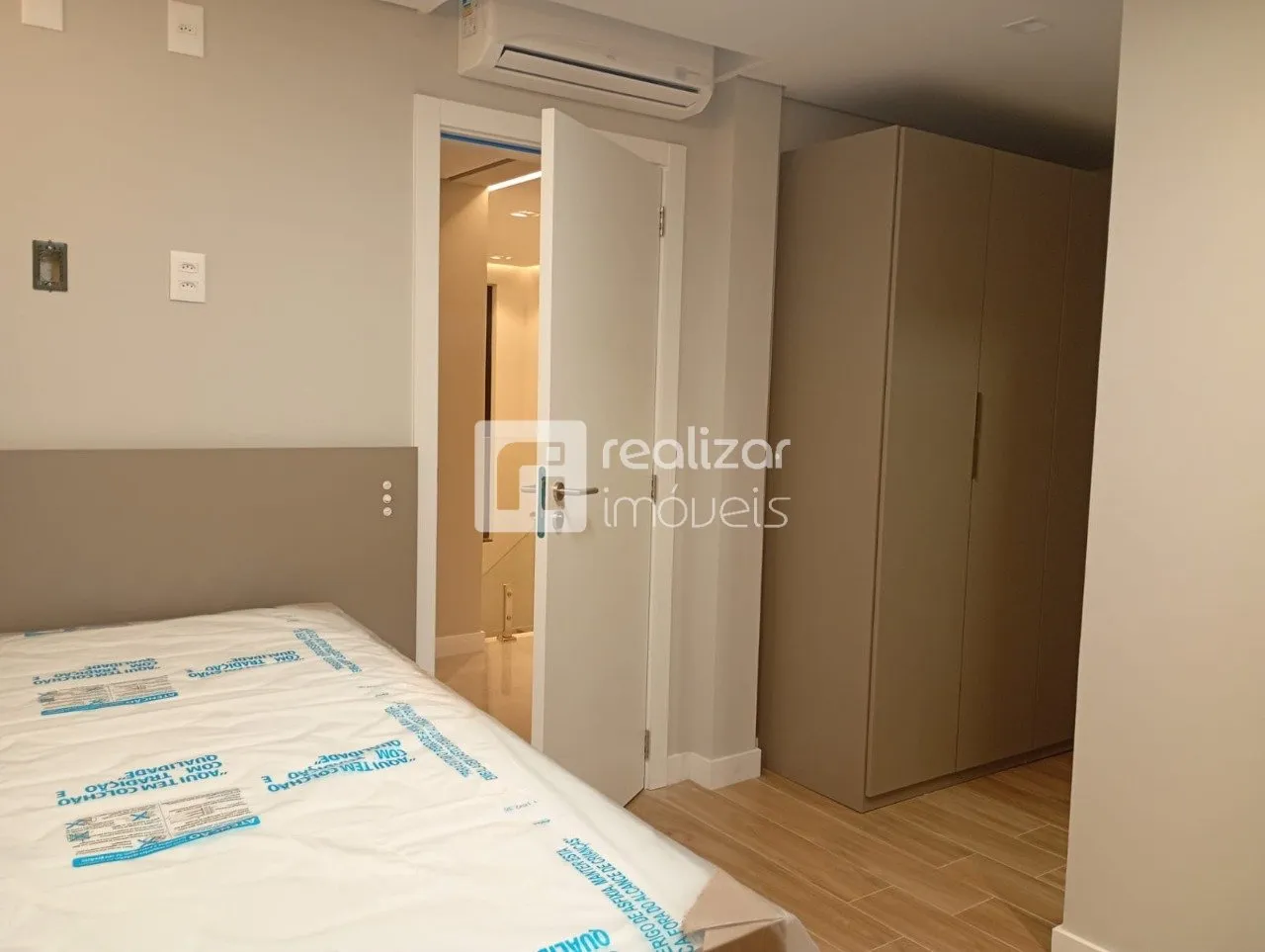 Dishwasher in a 3-bedroom house, 296 m² — photo 12