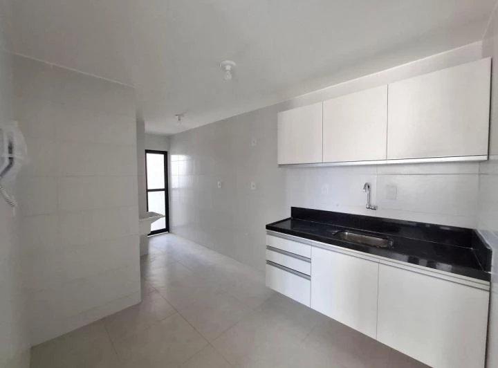 75 m² apartment with 3 bedrooms and 3 parking spots — photo 2