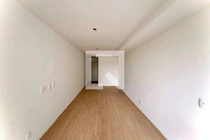 Balcony with a grill in a one-bedroom apartment, 33 m² — photo 15