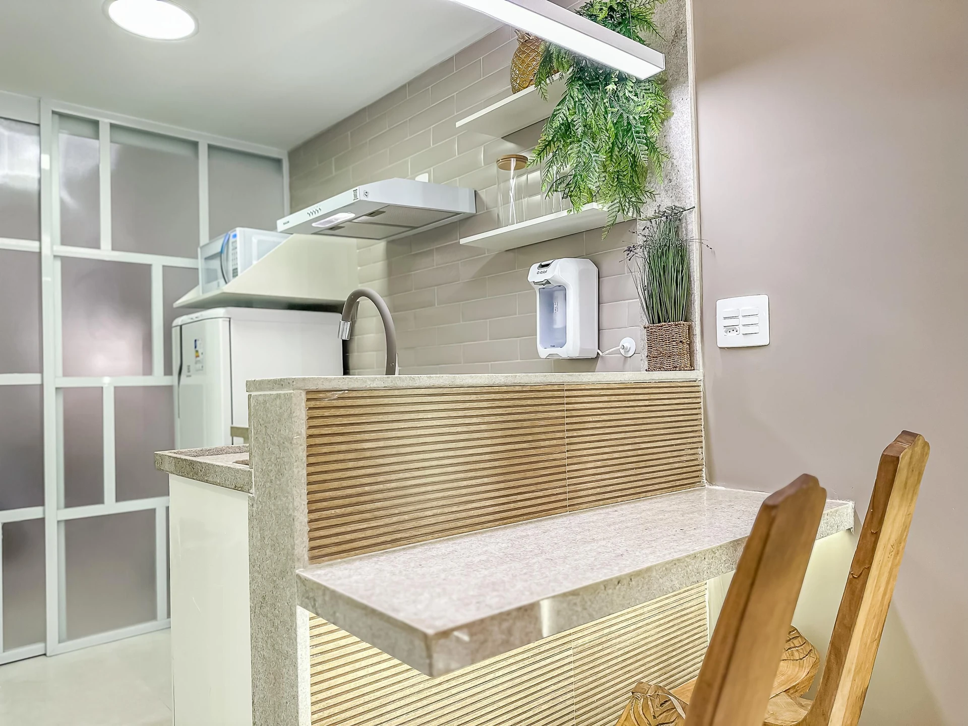 Меблированная квартира с 1 спальней и кухней open-plan — photo 17