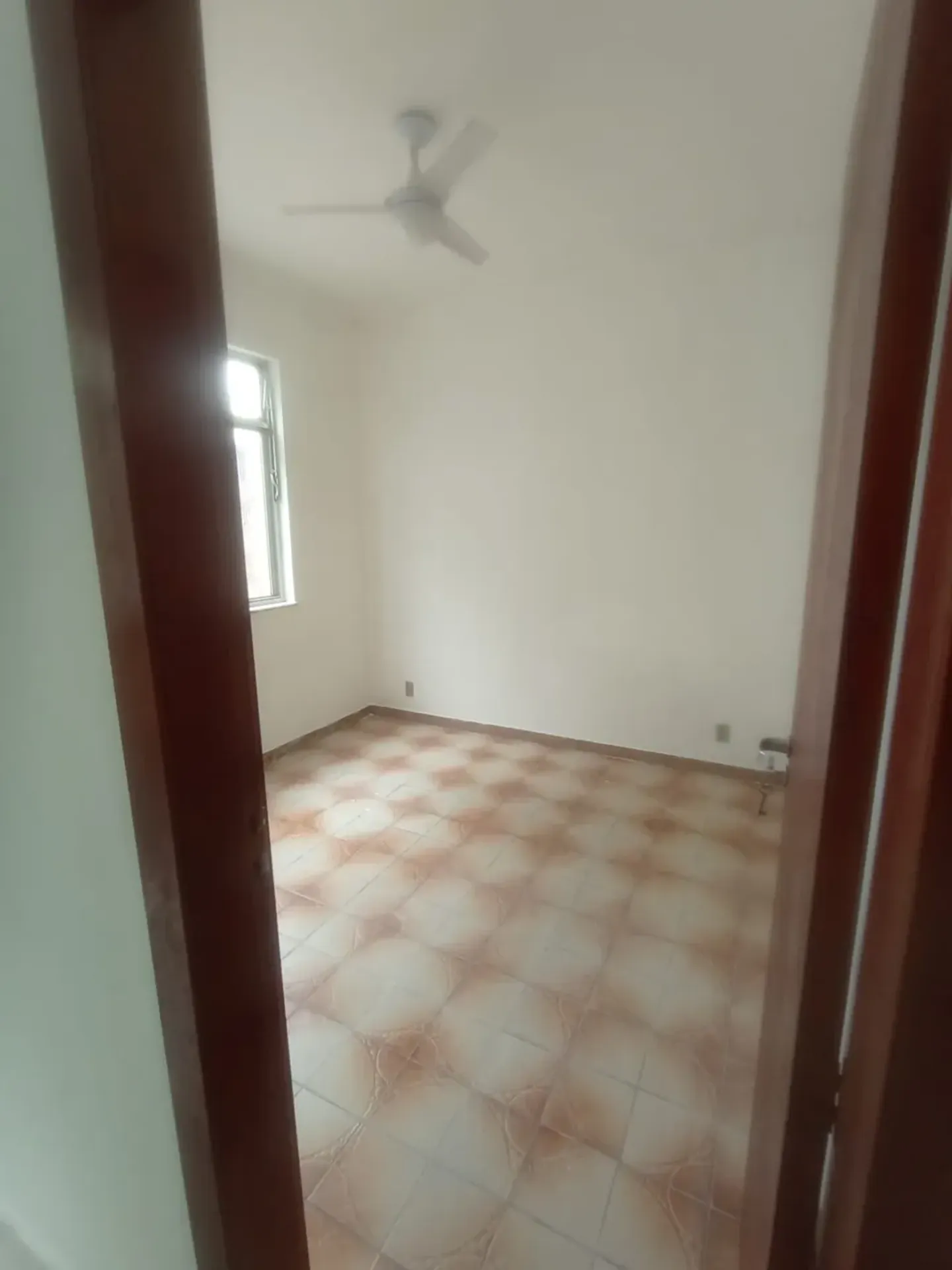 Casa de vila com 2 quartos e banheiro com box de vidro — photo 30