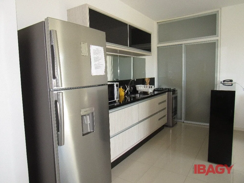 Меблированная квартира с 2 спальнями и 100 м² — photo 3