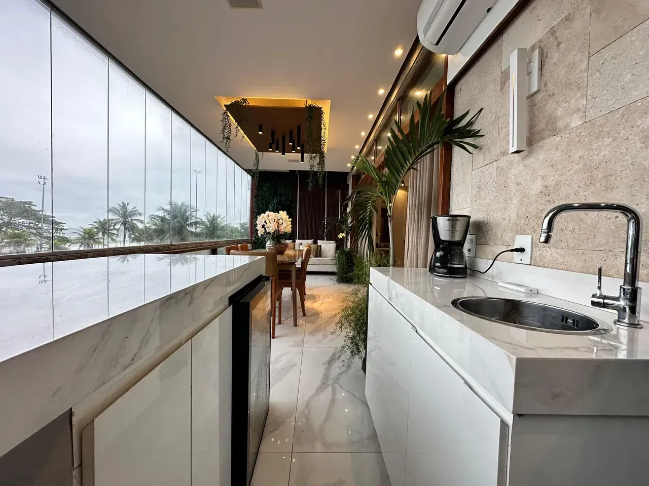 Furnished 250 m² apartment with 4 bedrooms and 5 bathrooms — photo 62