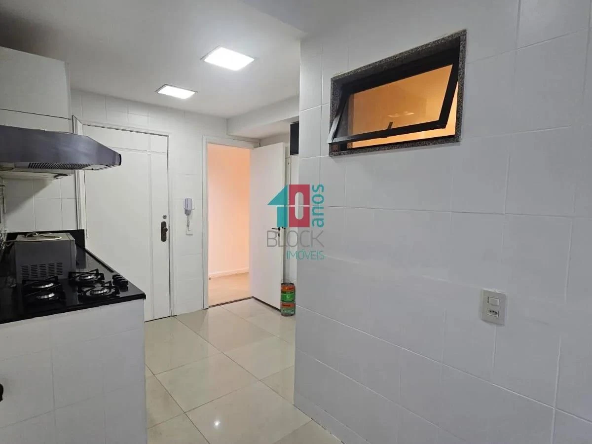101 m² apartment with 3 bedrooms and a glass balcony — photo 6