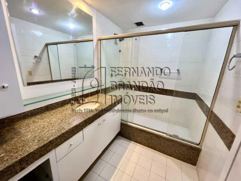 200 m² apartment with 3 en-suite bedrooms and 2 parking — photo 4