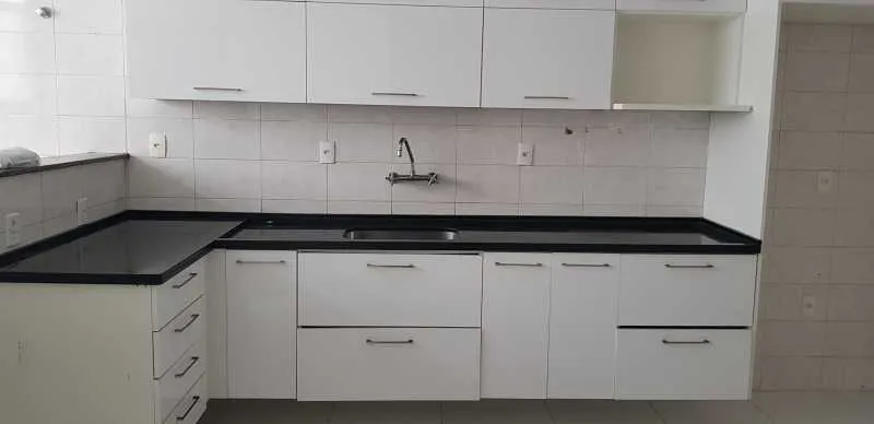 Residential apartment with 3 bedrooms and a closed kitchen — photo 3