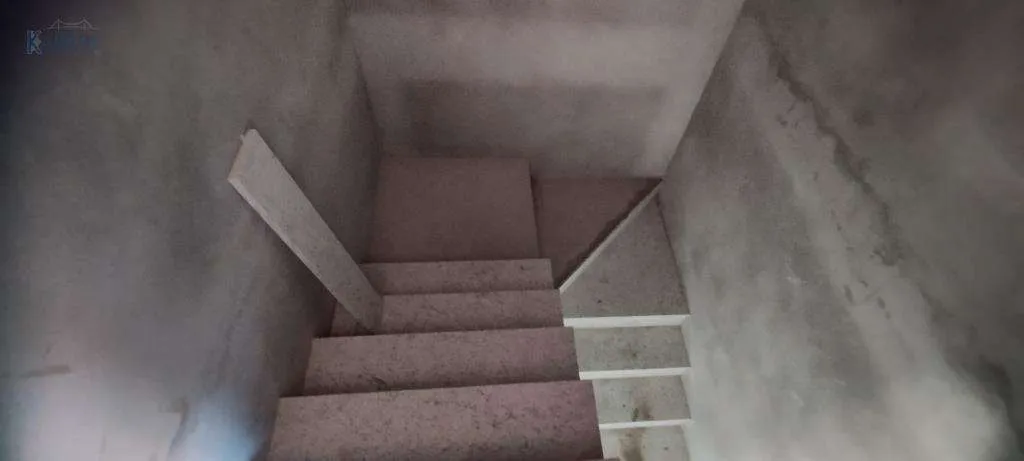 Casa sin amueblar de 635 m² con 3 suites y 10 plazas — photo 9