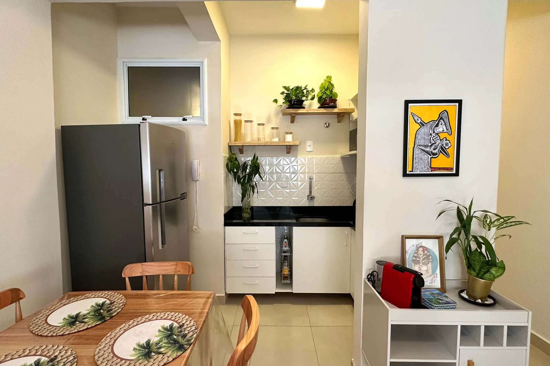 Furnished 1-bedroom apartment with 1 bathroom, no parking — photo 17
