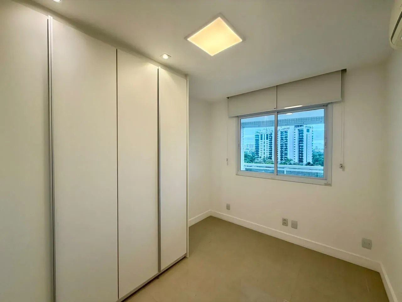 2-bedroom apartment with a park view in Rio de Janeiro — photo 11