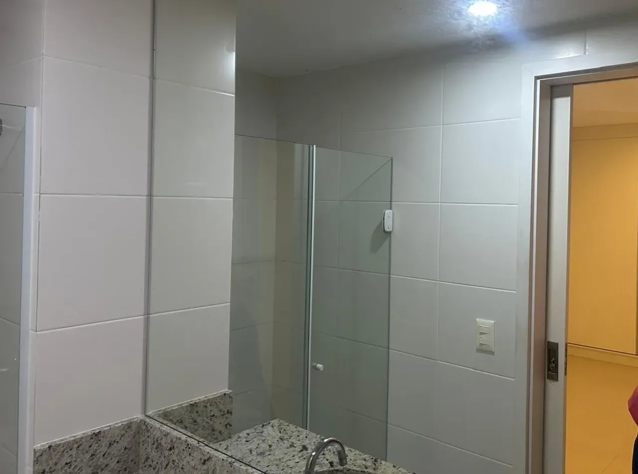 4-bedroom apartment in a building with a sauna — photo 25