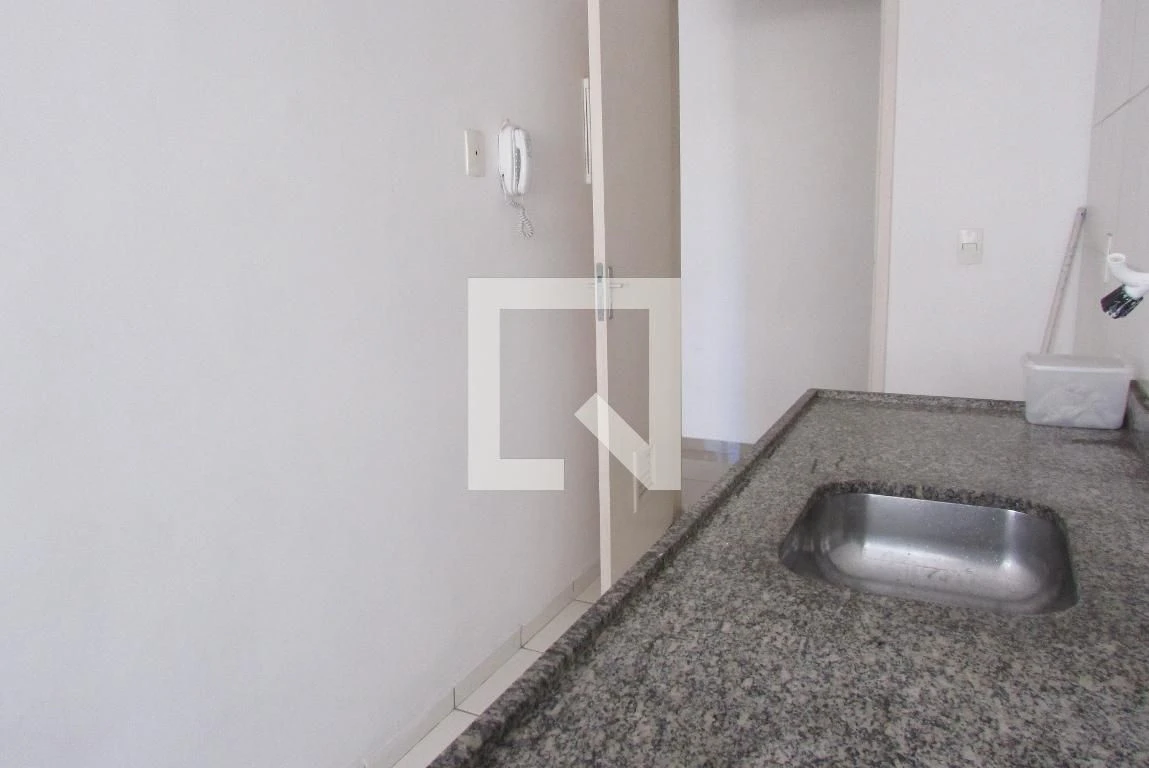 Unfurnished 2-bedroom apartment with 1 parking space — photo 24