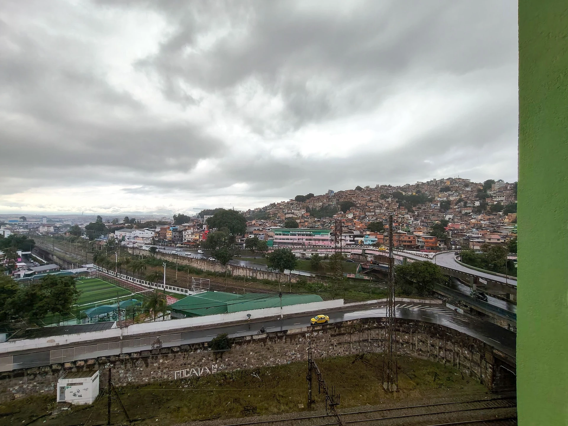 Apartamento mobiliado com cozinha americana e fogão a gás — photo 44