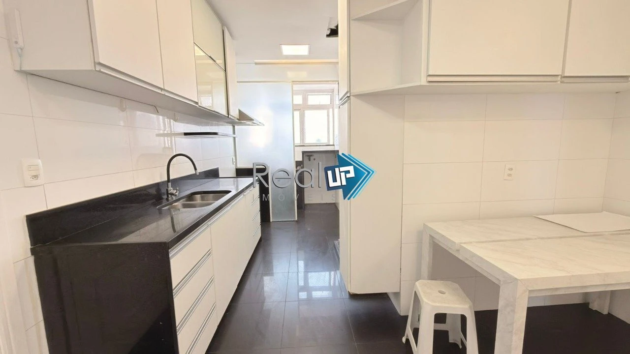 Rooftop apartment with balcony and 4 bedrooms, 5 baths — photo 44