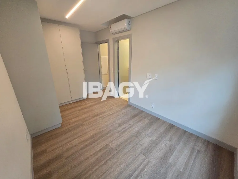 Apartment, 199 m², with a grill on the balcony — photo 22