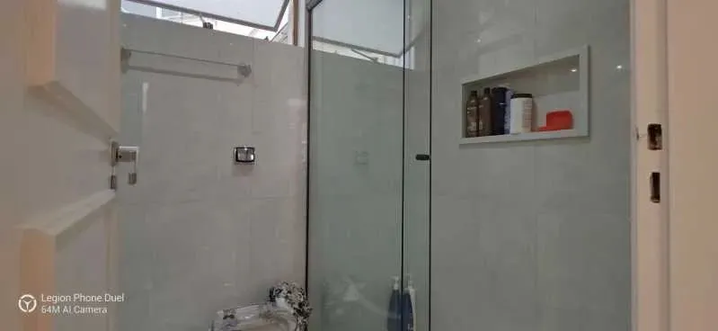 Residential apartment with 4 bedrooms and 4 bathrooms — photo 19