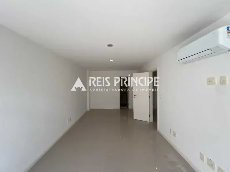 Duplex penthouse with elevator and 3 bedrooms — photo 13