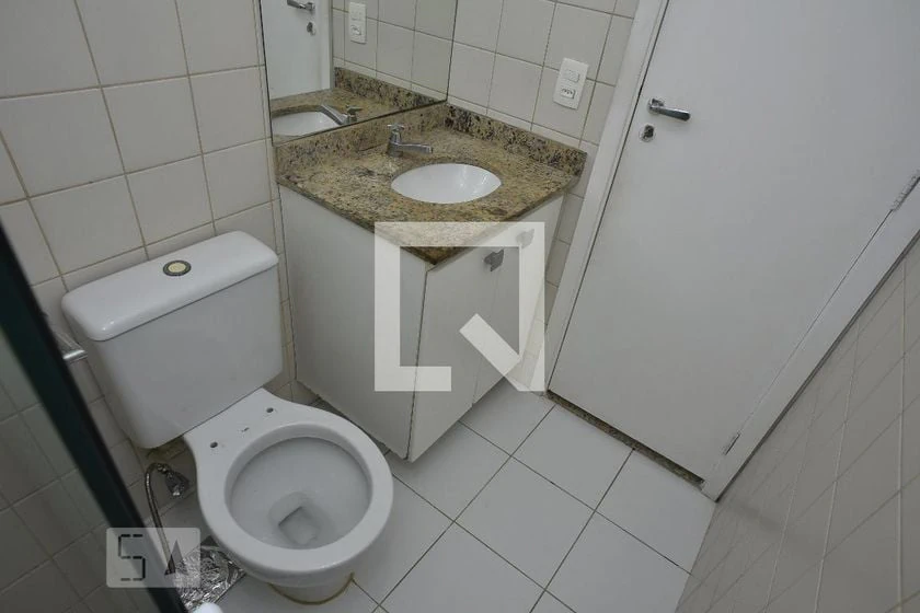 Apartamento de 2 quartos em condomínio com piscina — photo 33
