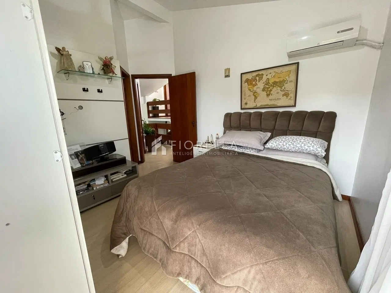 Furnished house, 376 m², with a water view — photo 23
