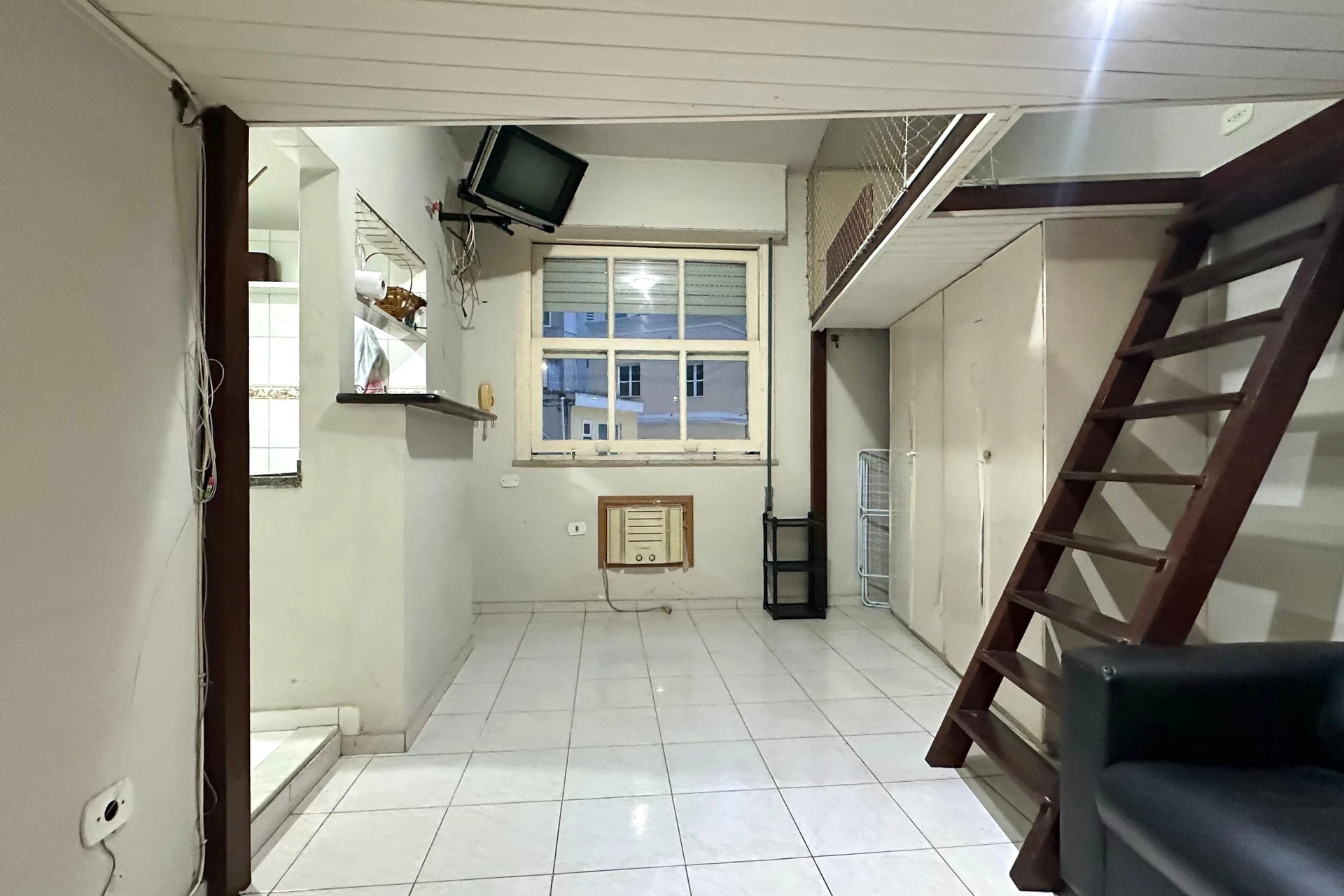 Furnished one-bedroom, 35 m² apartment in Rio de Janeiro — photo 7