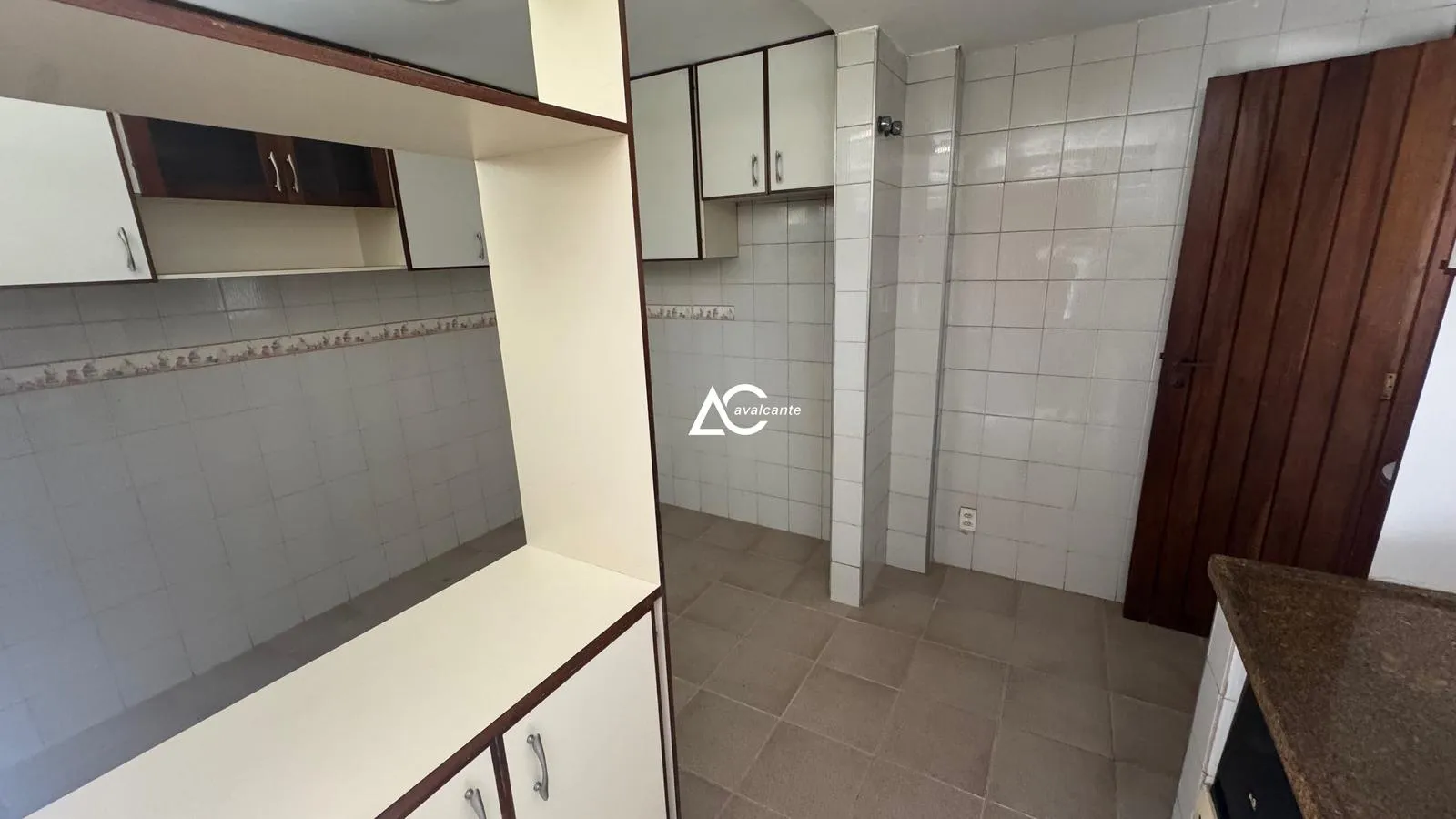 Furnished duplex house with 4 bedrooms and 600 m² — photo 71