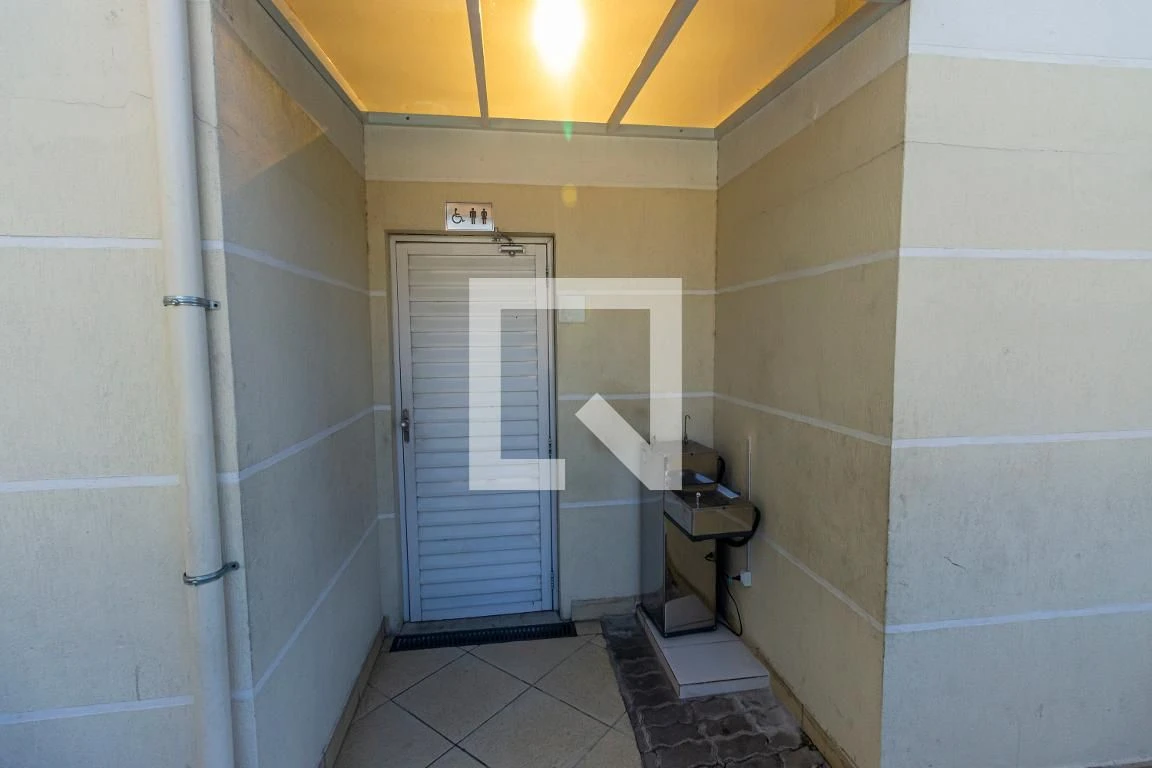 2-bedroom apartment in a building with a gym — photo 64