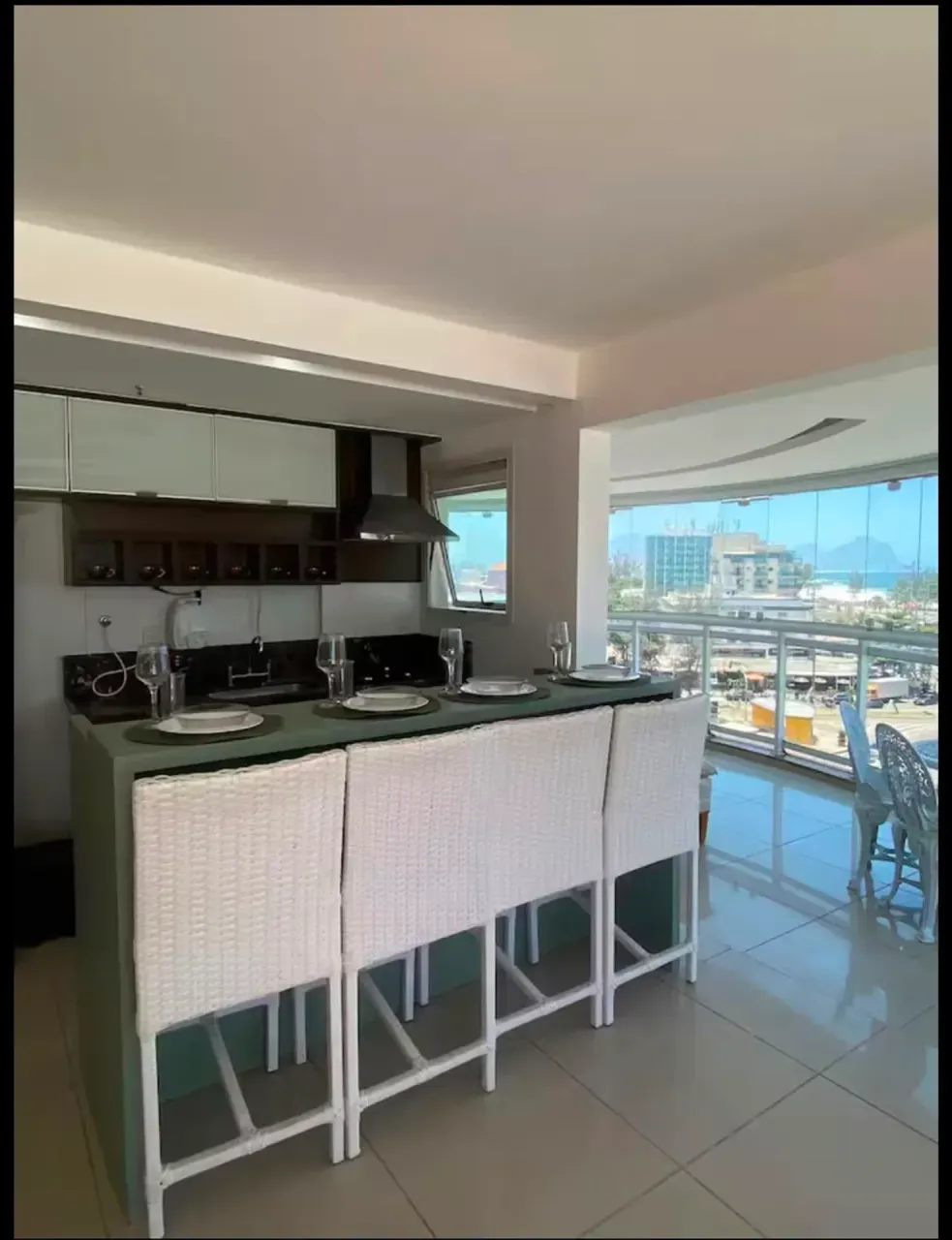 1-bedroom apartment with open-plan kitchen — photo 2