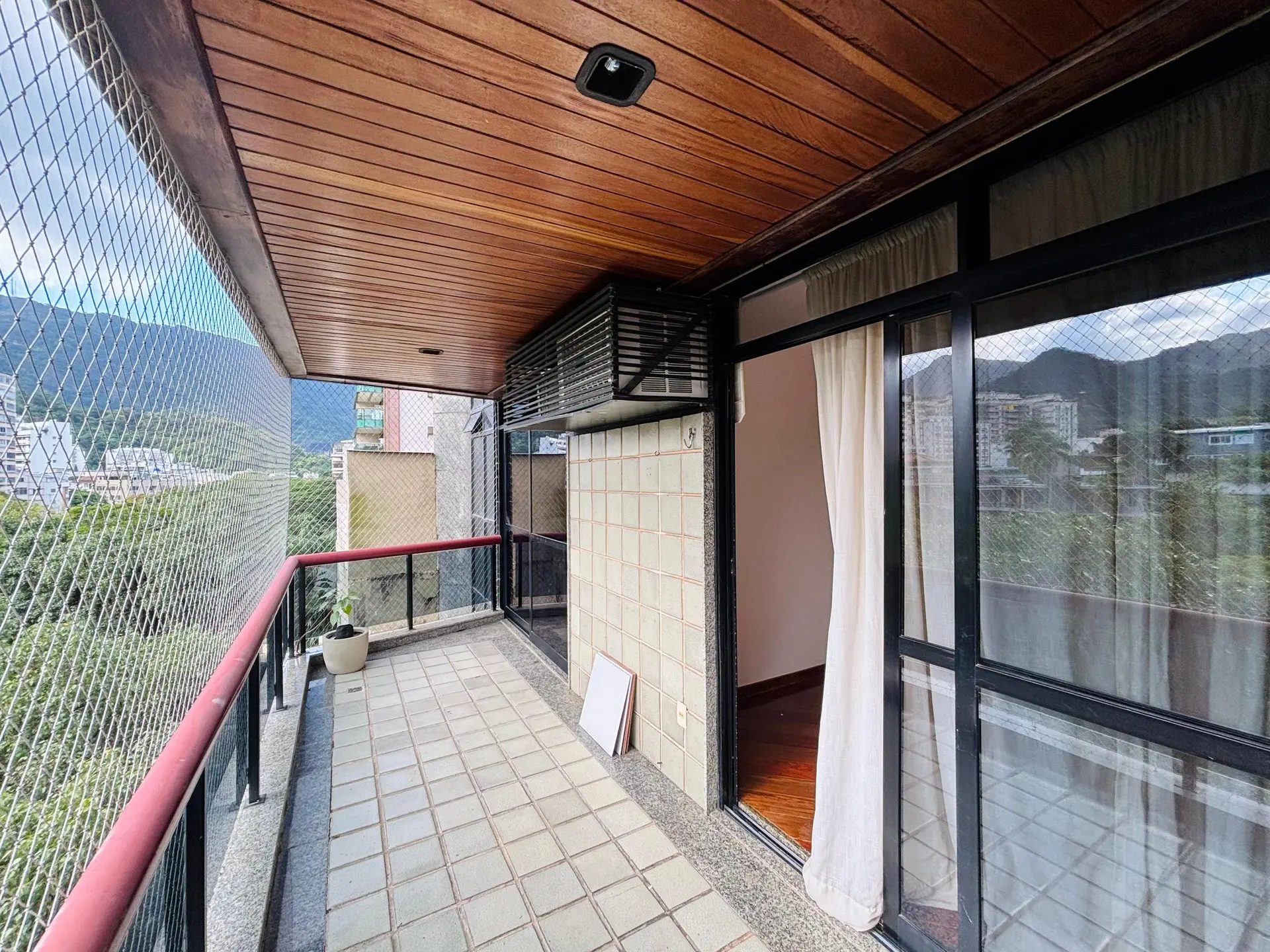 Вид на гори та 2 спальні: квартира 75 м² — photo 14