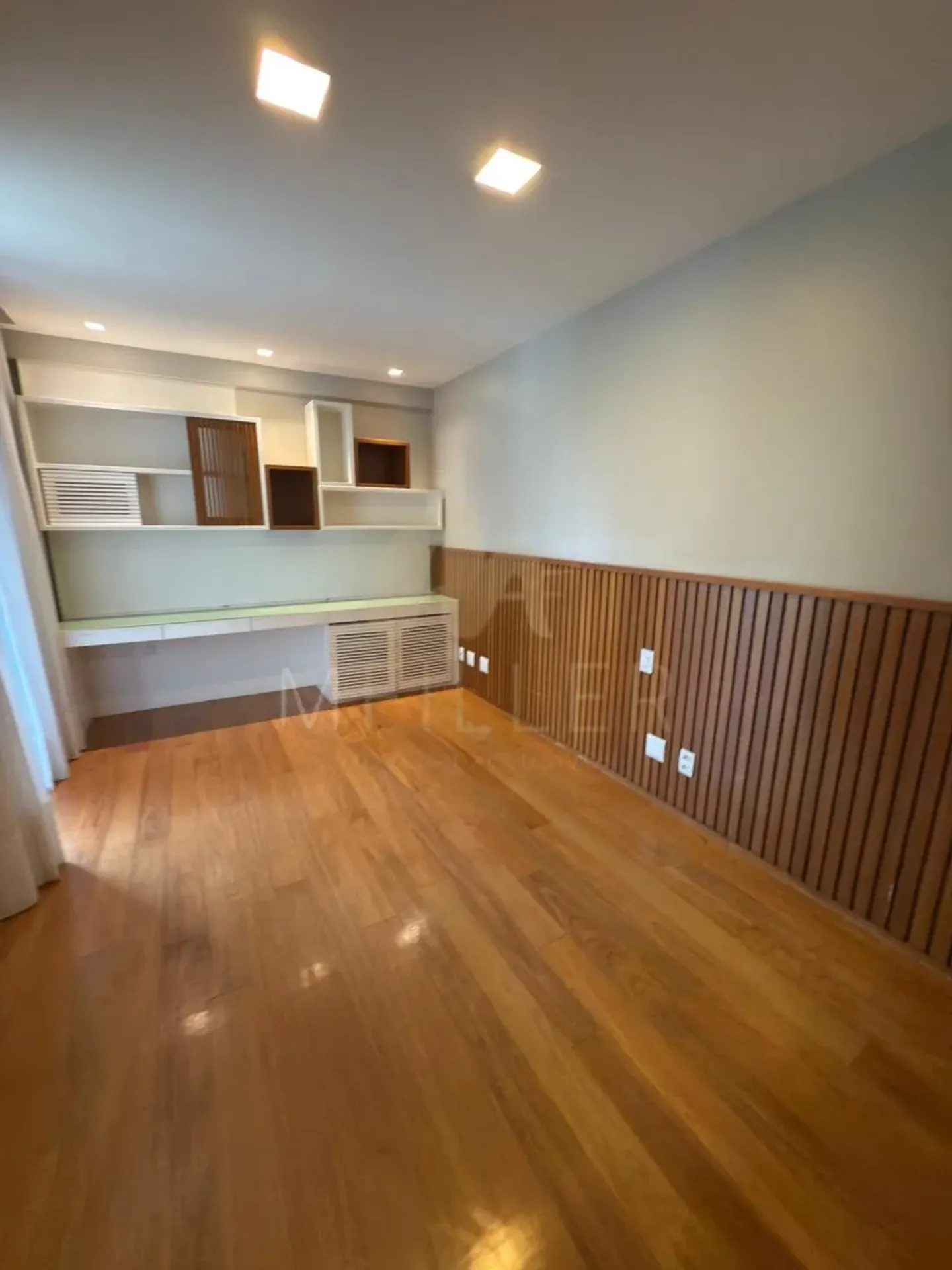 Apartment with 4 bedrooms and 5 bathrooms, 380 m² — photo 18