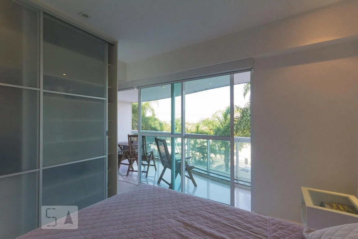 Furnished apartment with 2 en-suites and a balcony — photo 22