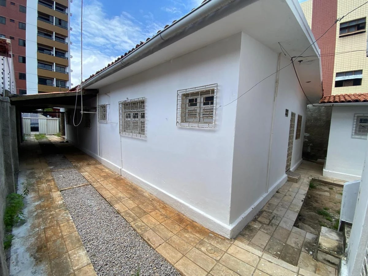 3-bedroom house, 238 m² — photo 3