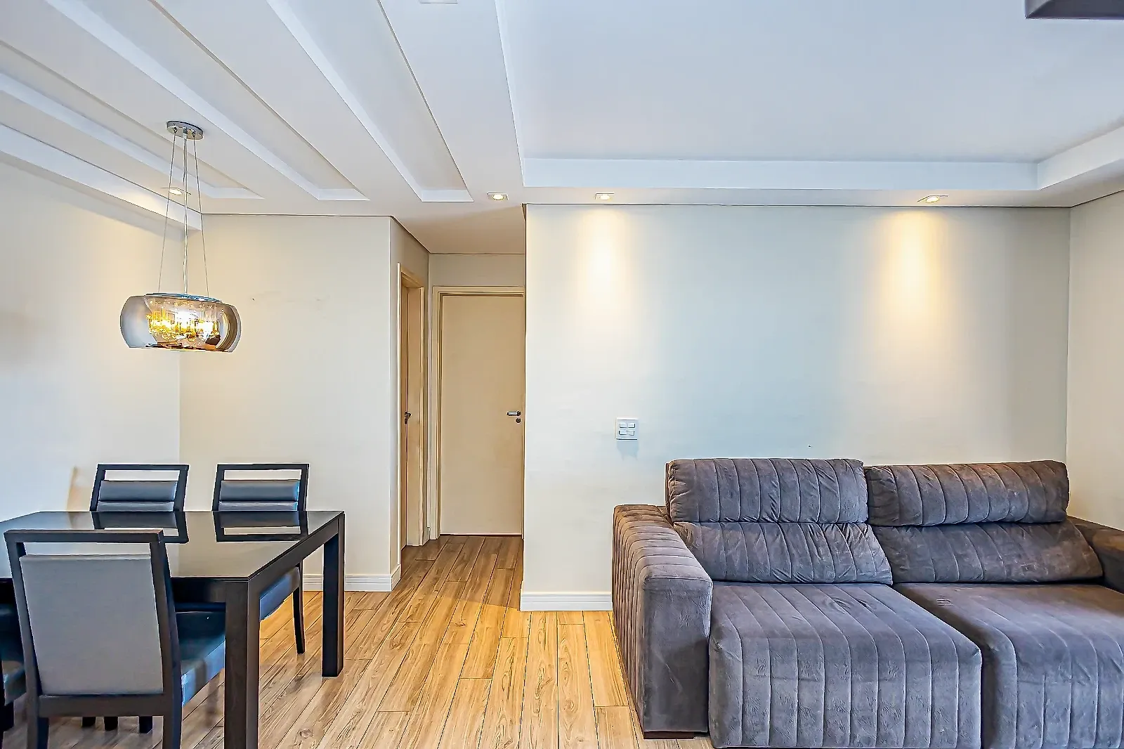 2-bedroom 63 m² apartment with a glass balcony — photo 28