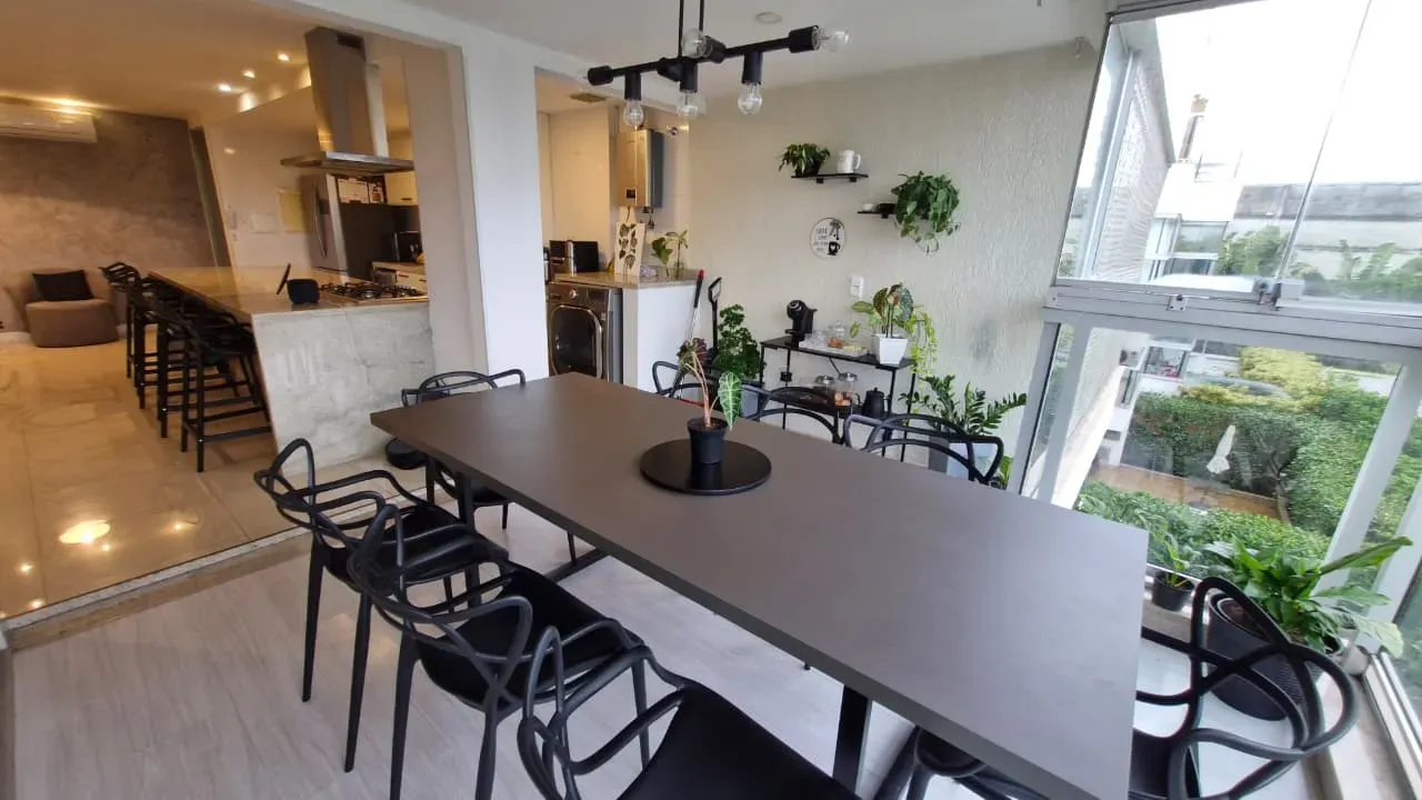 Furnished penthouse with 4 en-suite bedrooms, 186 m² — photo 23