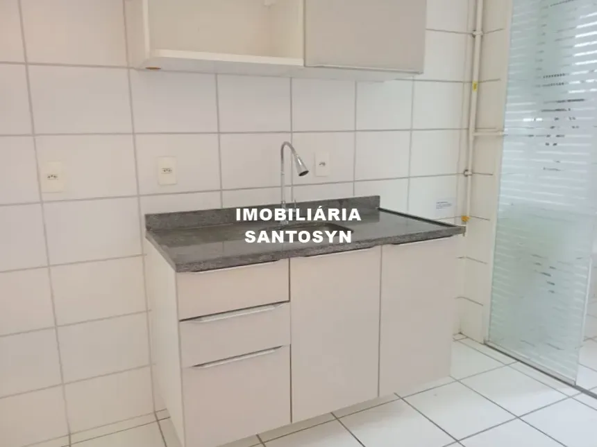2-bedroom apartment in a building with a gym — photo 14