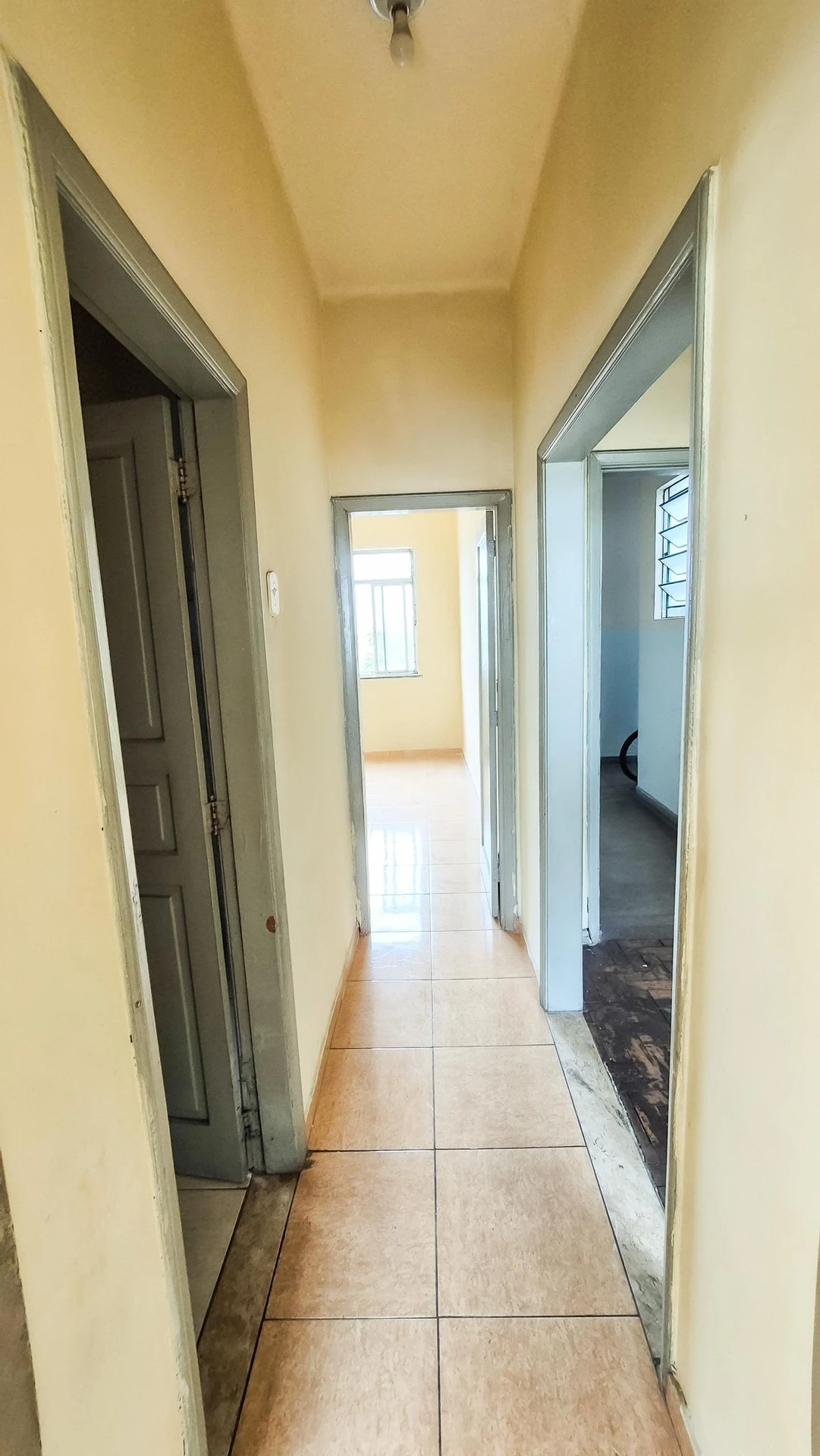 Apartment with no parking, 2 bedrooms and 1 bathroom — photo 49