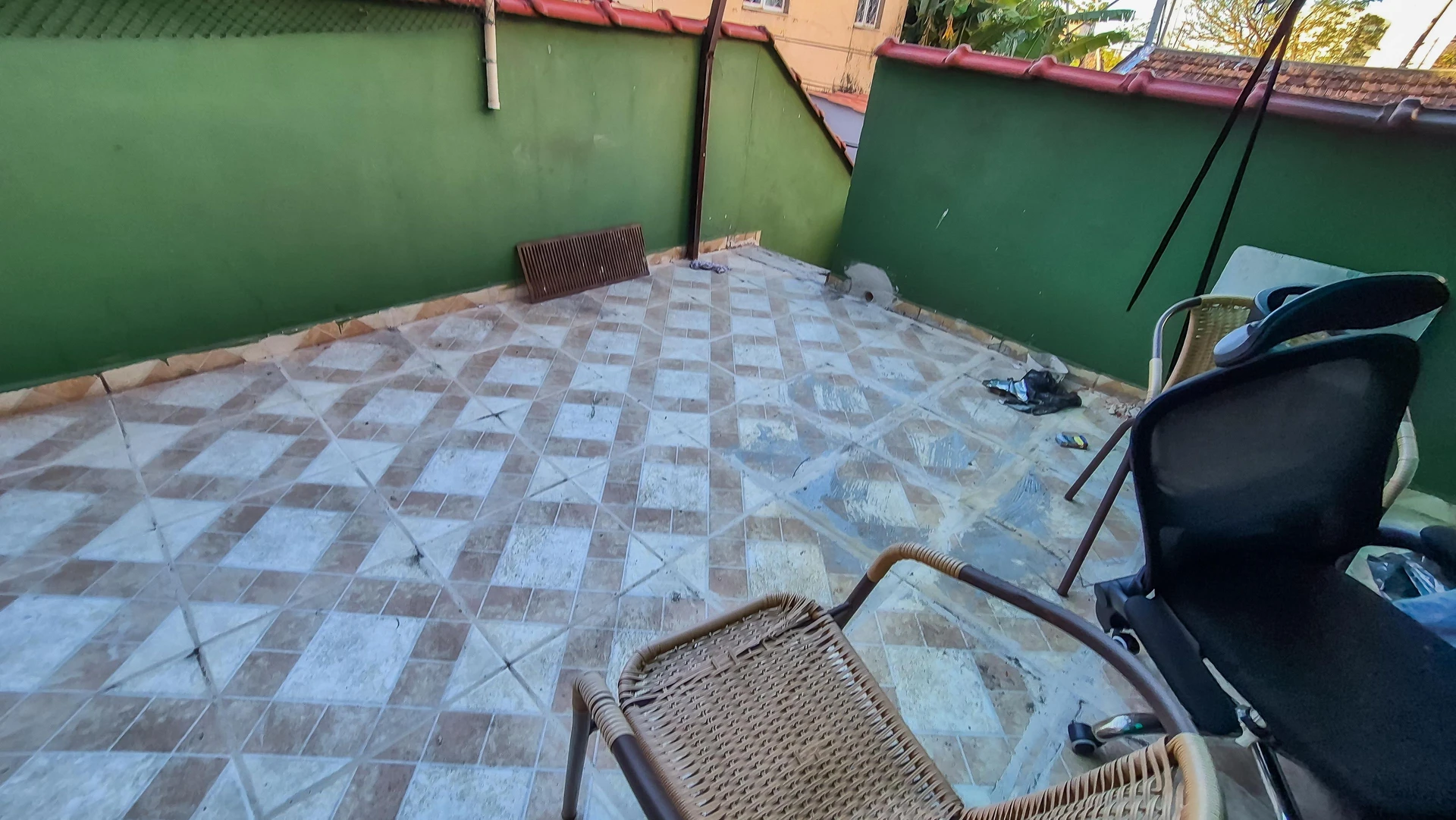 Furnished house with 2 bedrooms, private garden and 2 baths — photo 42
