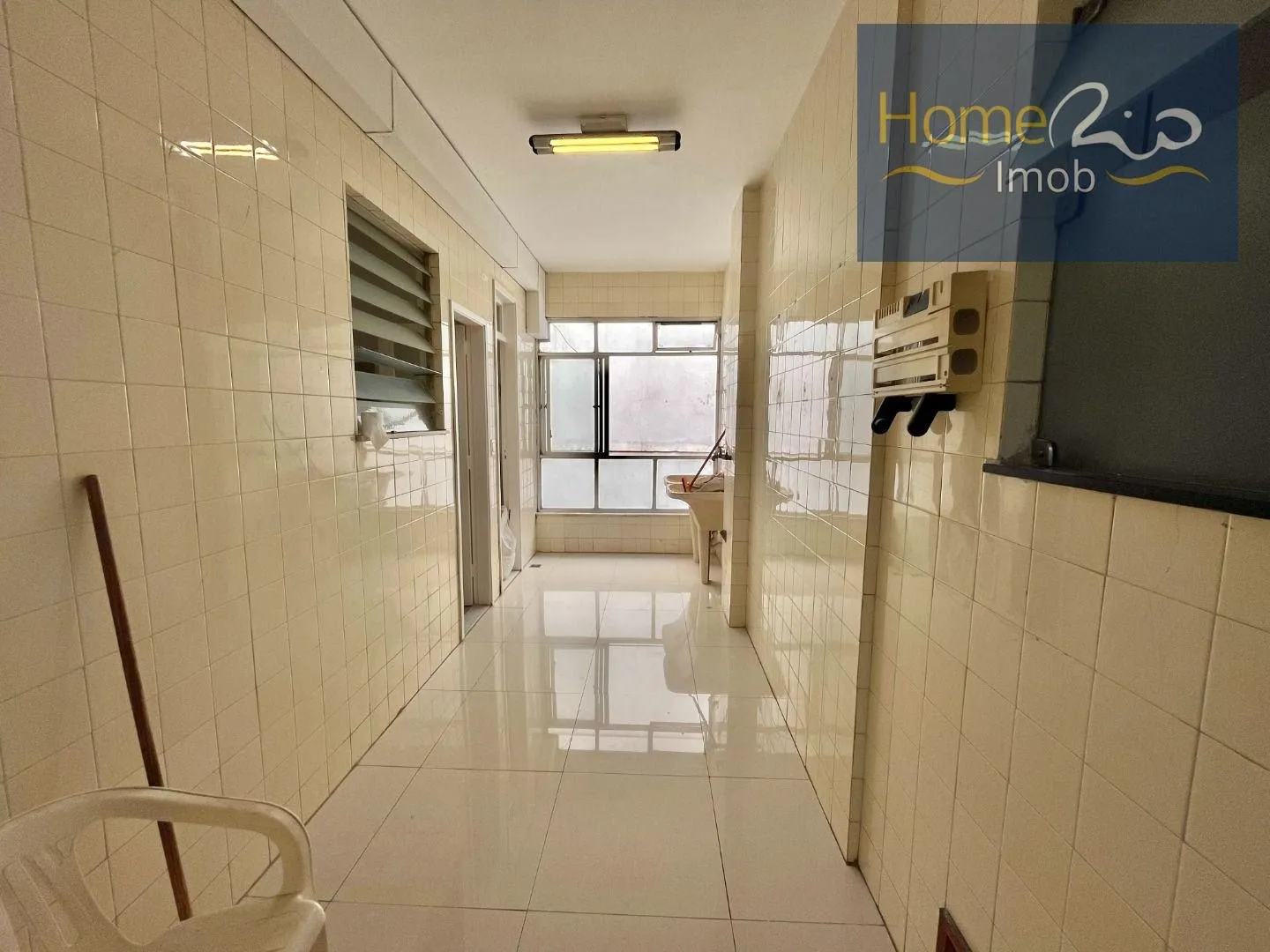 3-bedroom apartment with 2 bathrooms and included parking — photo 32