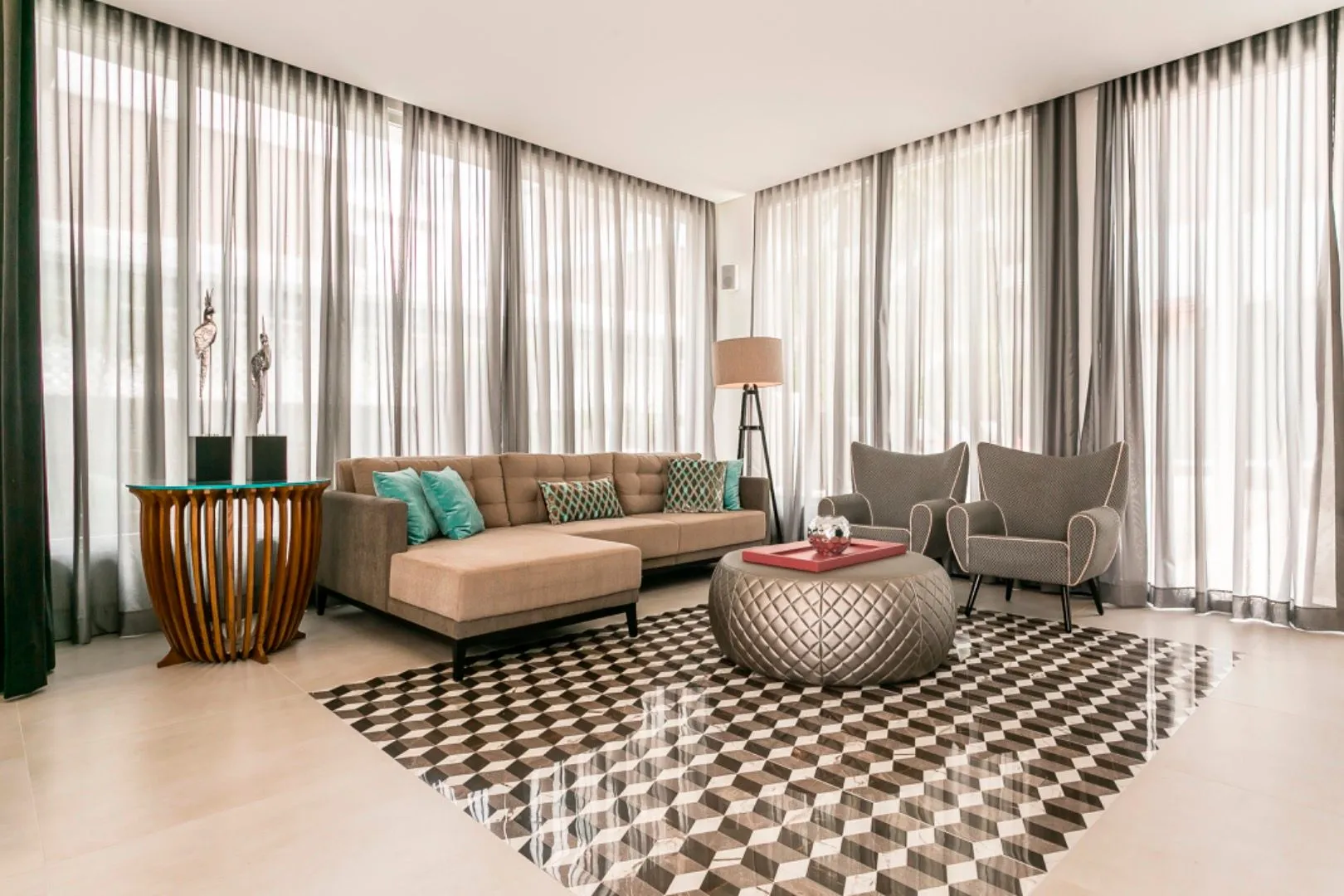 Penthouse with 2 en-suite bedrooms, 180 m² and 2 parking — photo 21