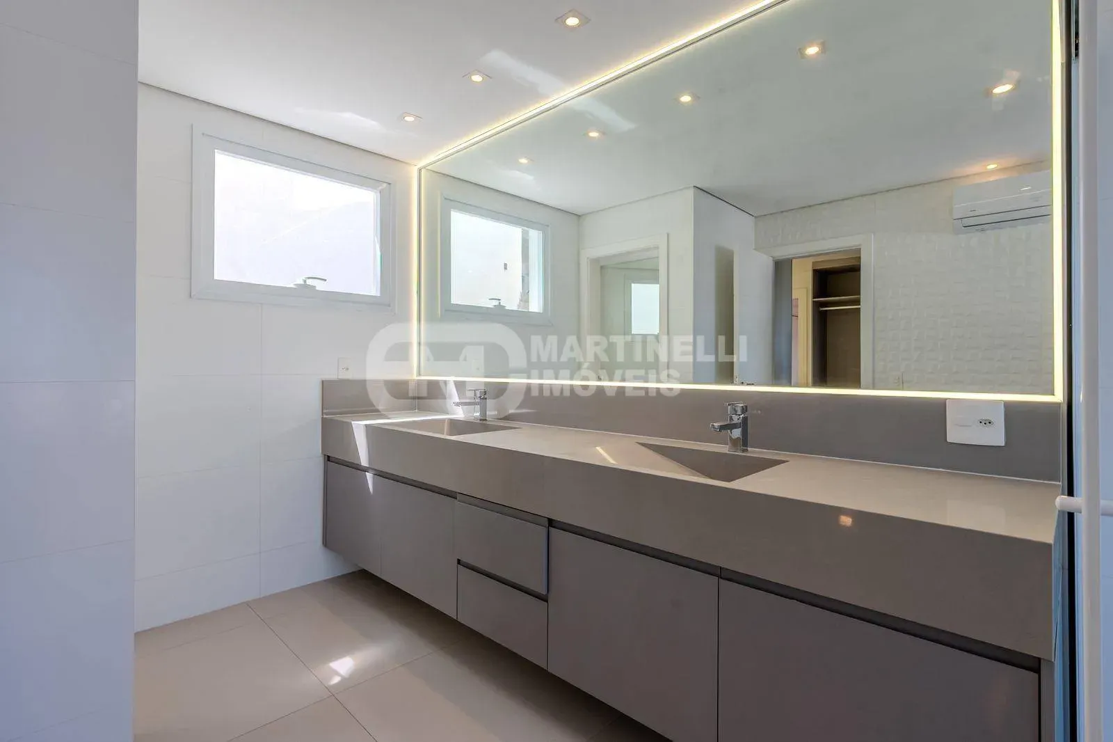 Furnished house with 5 bedrooms and 6 bathrooms — photo 24