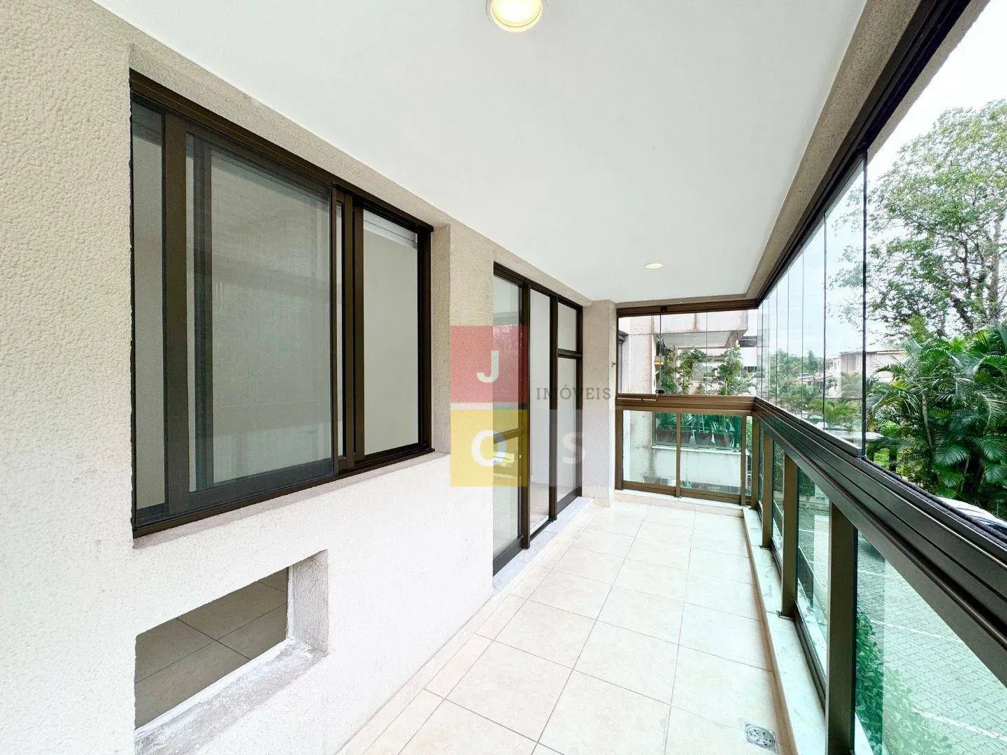 2-bedroom apartment with glassed balcony and 1 parking — photo 3