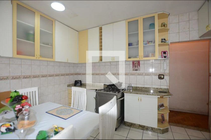 Apartamento mobiliado com 2 quartos e 2 banheiros — photo 2
